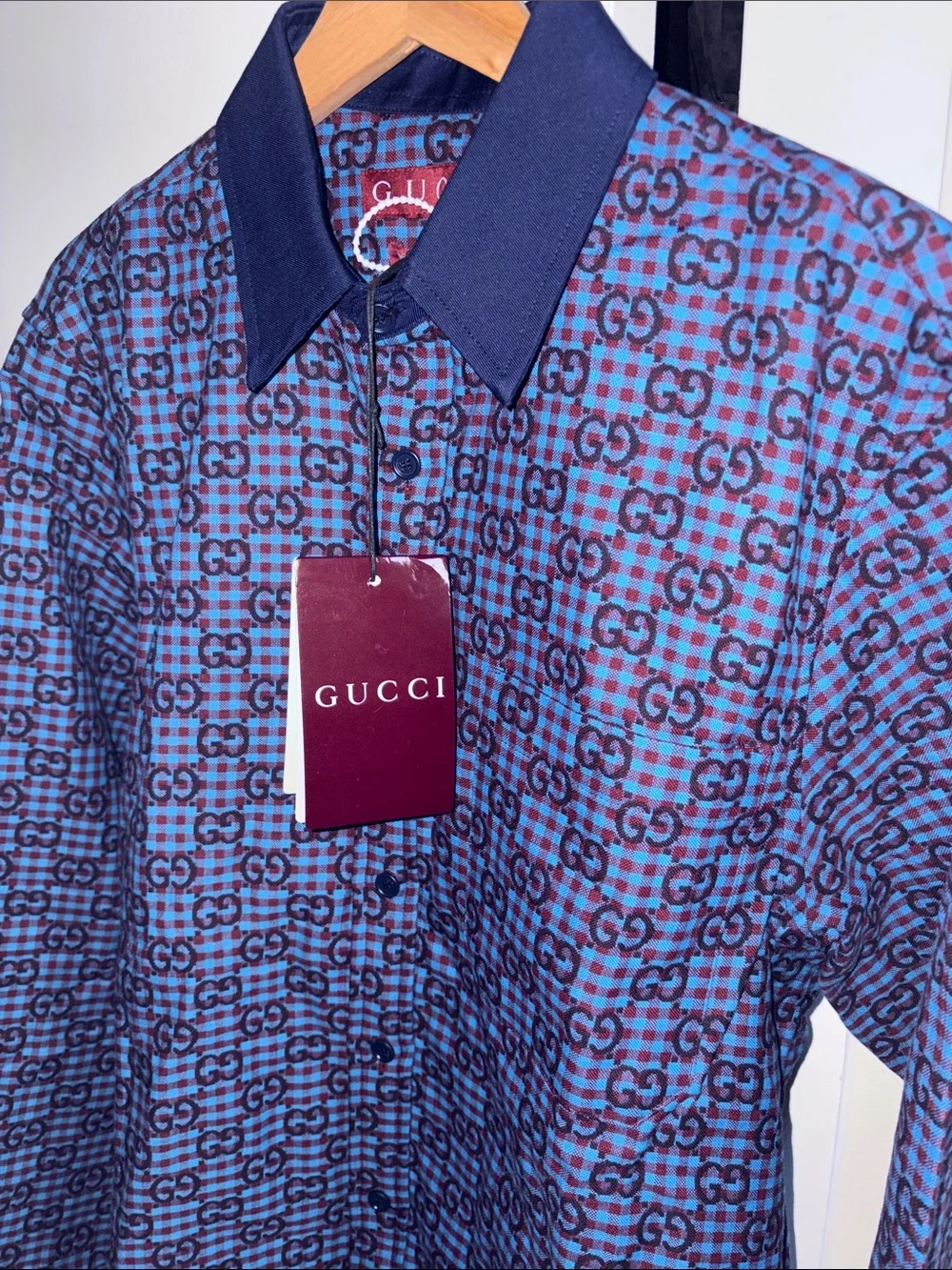 Gucci Men’s Blue Logo-Print Dress Shirt with Navy Collar